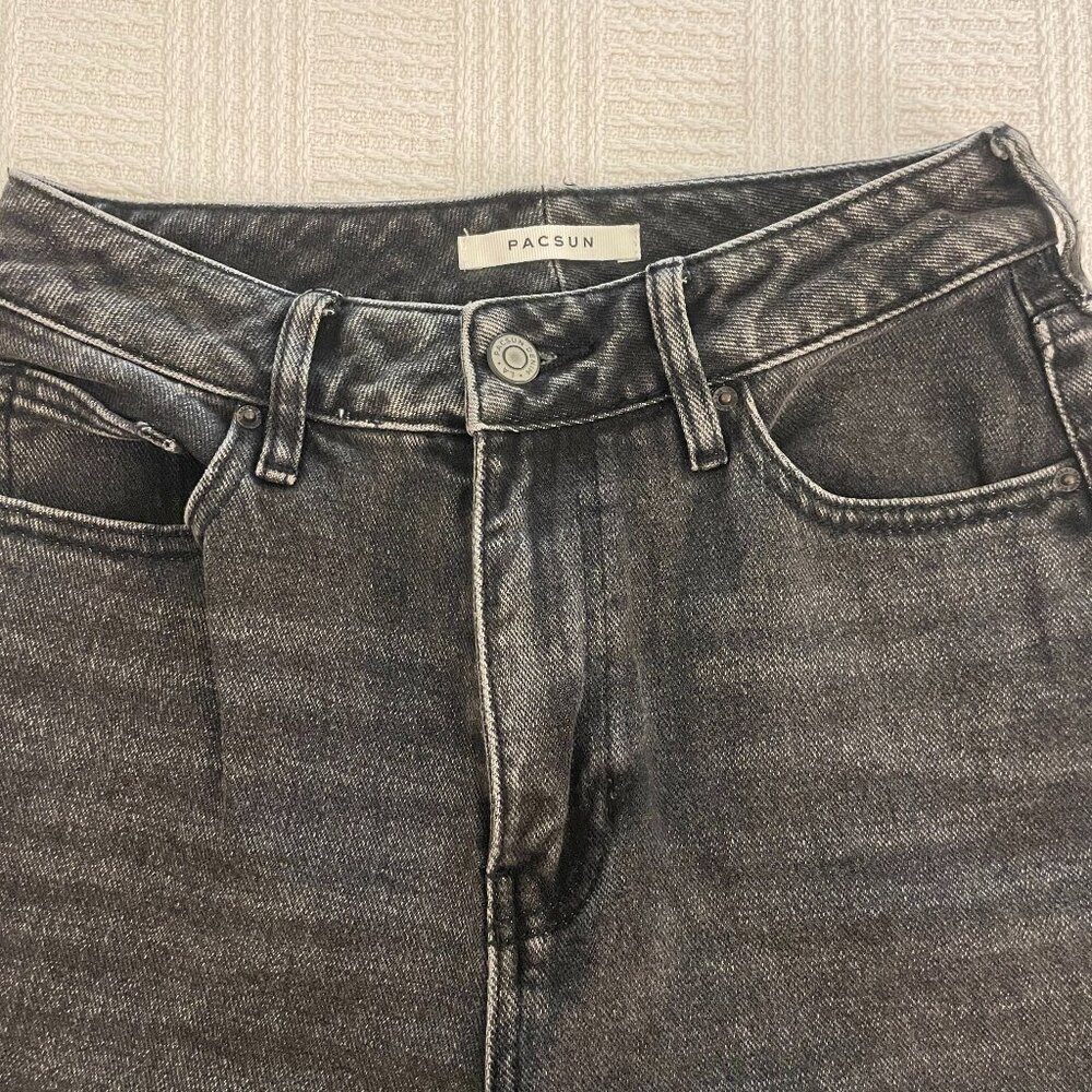 Pacsun Women's Mom Jean - size 24